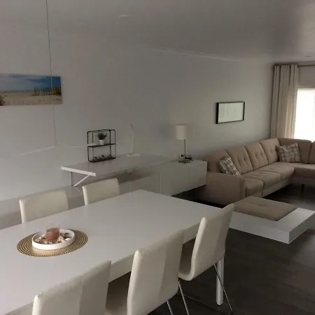 Casa de Férias 2b @ Sea *